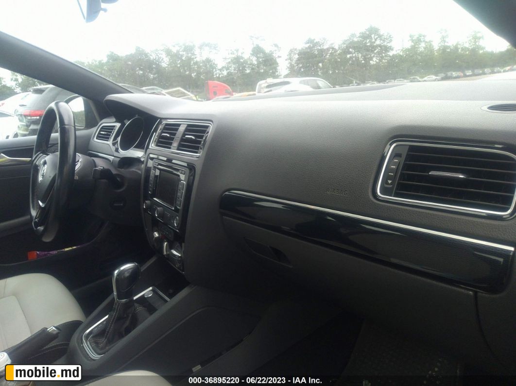 2015 Volkswagen Jetta — photo 5
