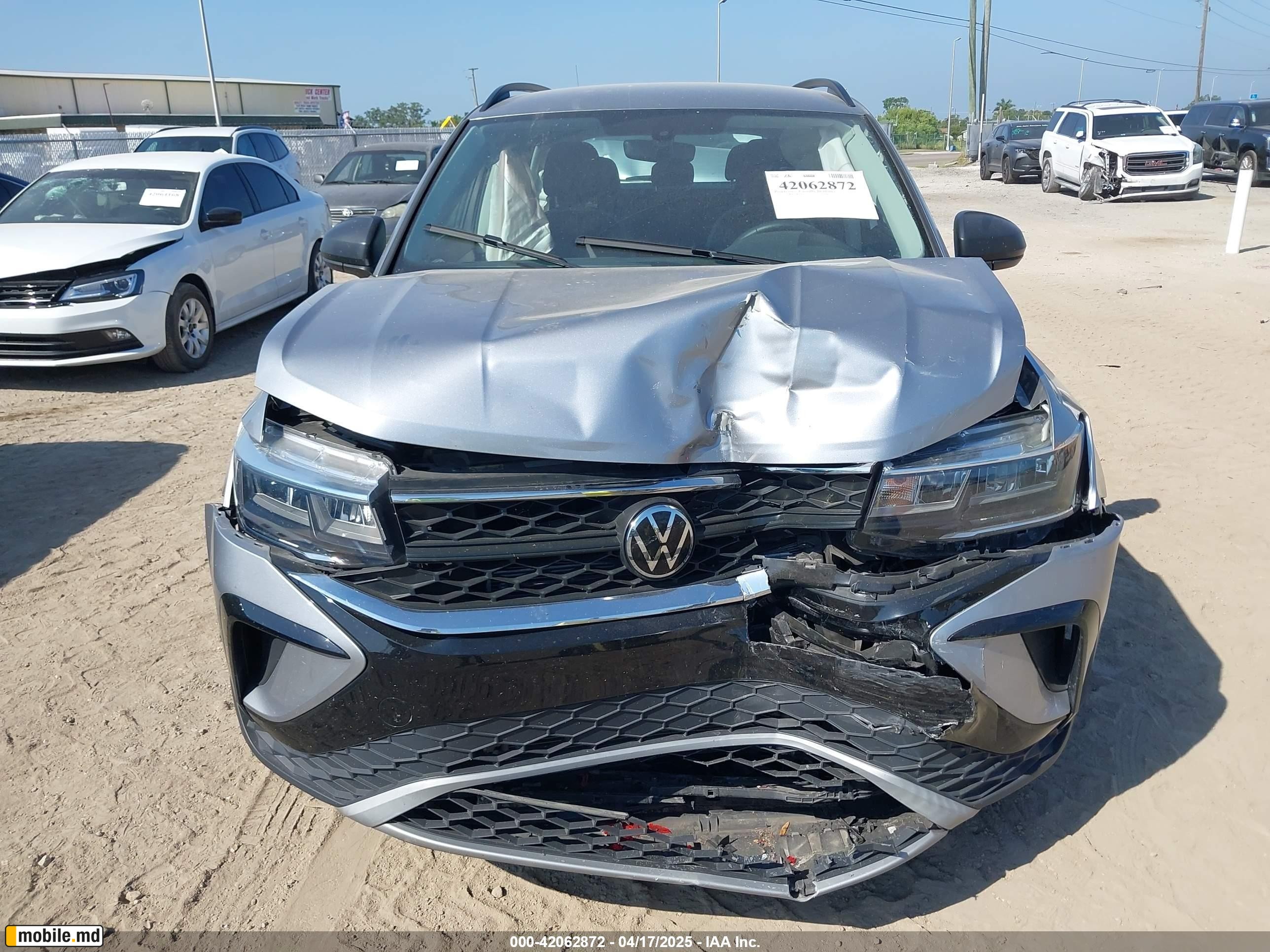 2023 Volkswagen Taos — photo 12