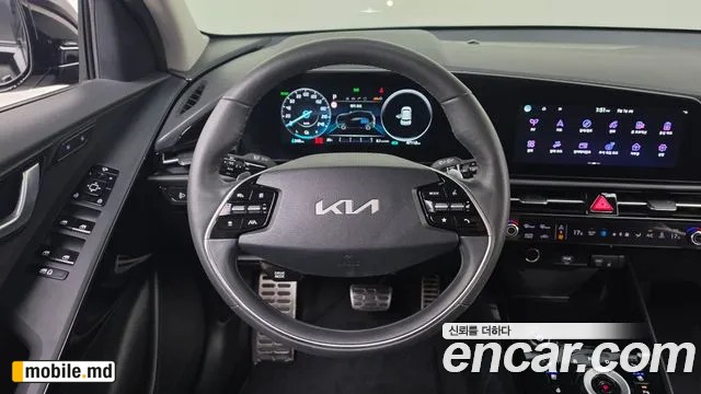 2023 Kia Niro — photo 13