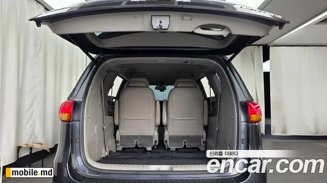 2017 Kia Canival — photo 20