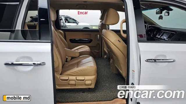 2019 Kia Canival — photo 26