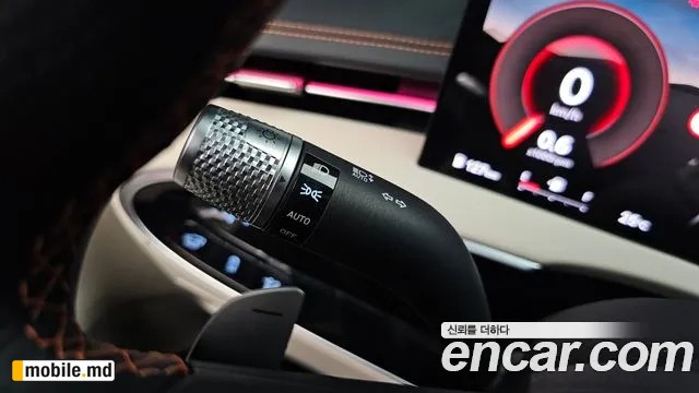 2025 Genesis GV70 — photo 37
