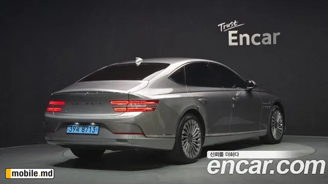2023 Genesis G80