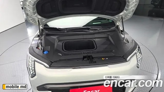 2025 Kia EV3 — photo 6
