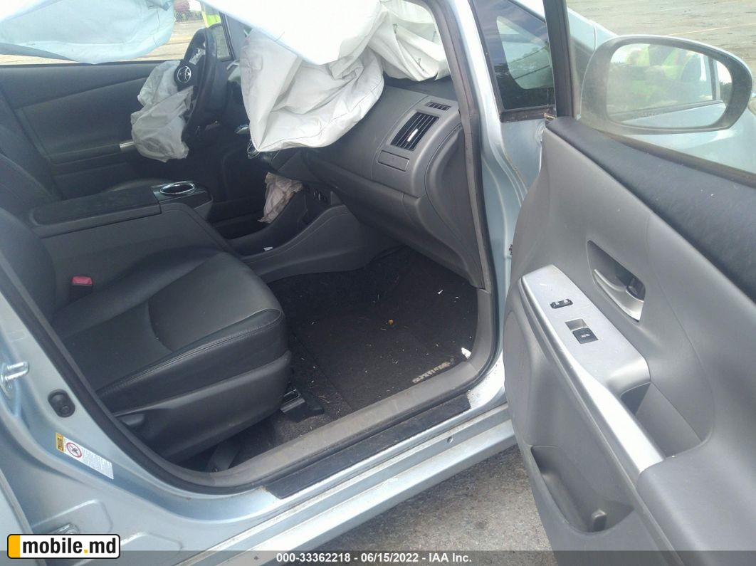 2012 Toyota Prius — photo 5