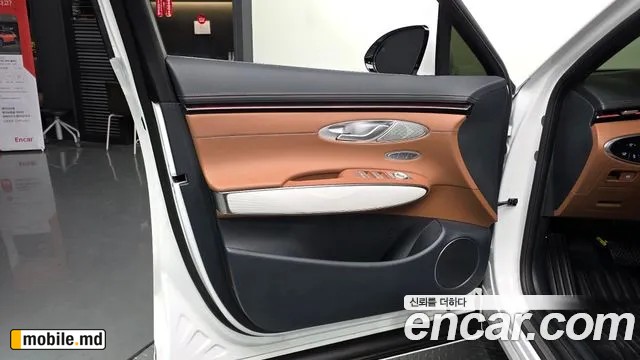 2026 Genesis GV70 — photo 24