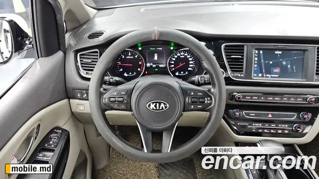 2018 Kia Canival — photo 14
