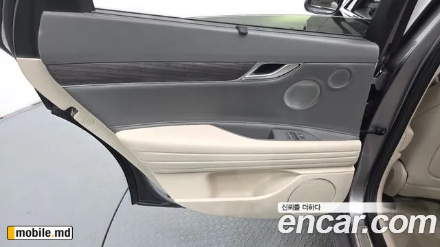 2025 Genesis G80 — photo 25