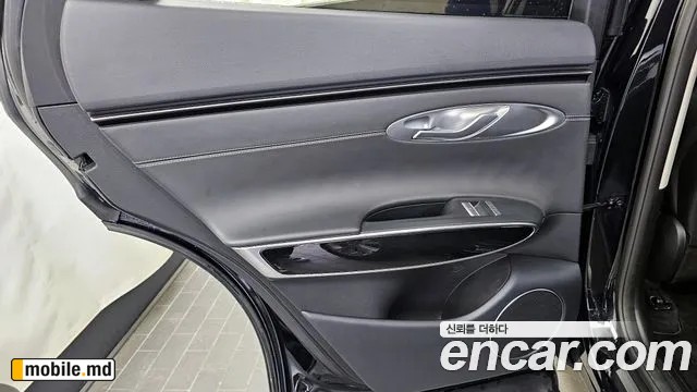 2021 Genesis GV70 — photo 25