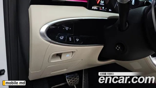 2025 Genesis GV70 — photo 38
