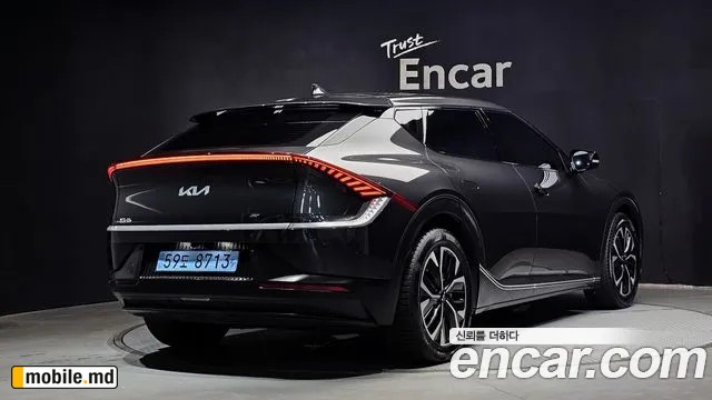2022 Kia EV6 — photo 2