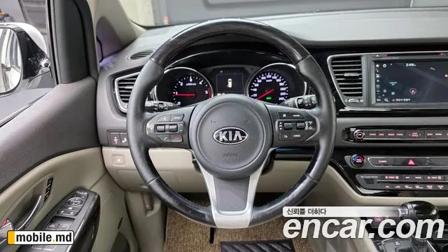 2016 Kia Canival — photo 13