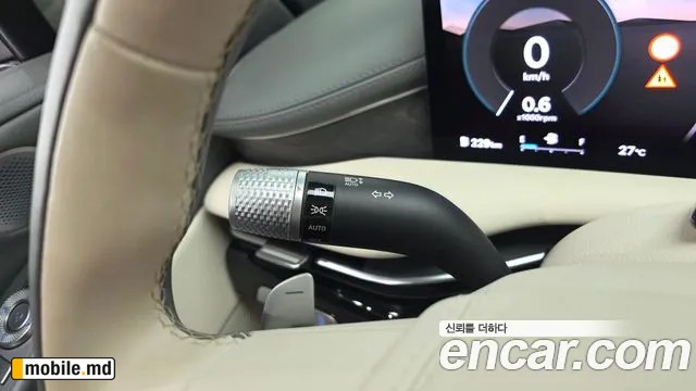 2025 Genesis G80 — photo 30