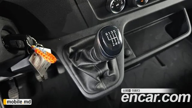 2020 Renault Master — photo 17