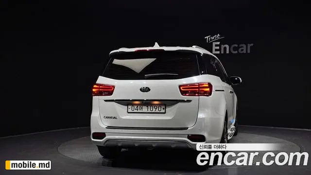 2019 Kia Canival — photo 4