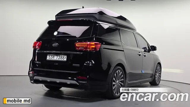 2019 Kia Canival — photo 2