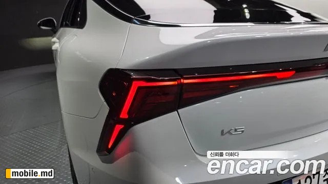 2025 Kia K5 — photo 23