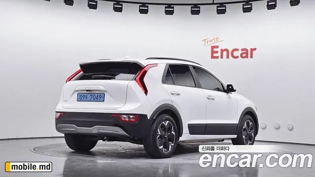 2024 Kia Niro — photo 2