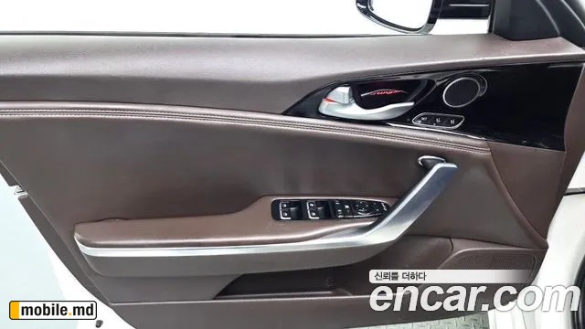 2018 Kia Stinger — photo 24