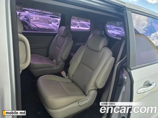 2018 Kia Canival — photo 9