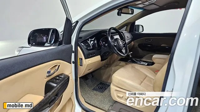 2020 Kia Canival — photo 11