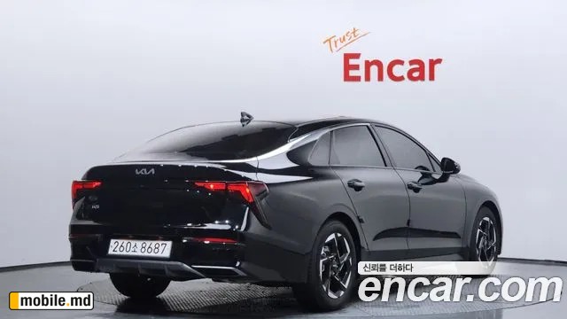 2025 Kia K5 — photo 2