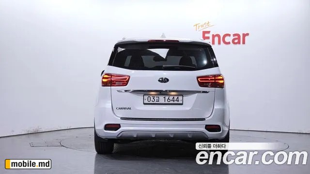 2019 Kia Canival — photo 4