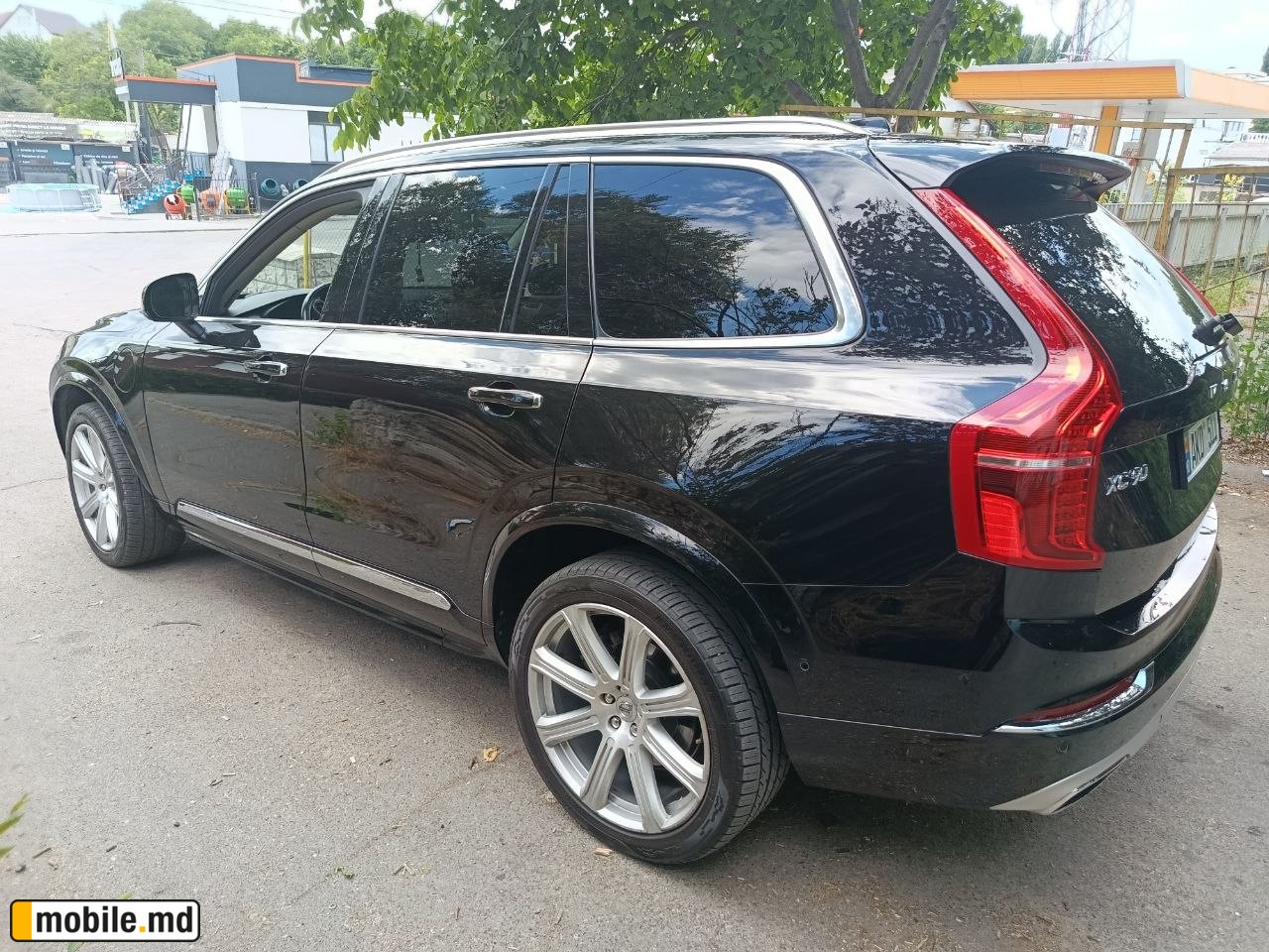 2017 Volvo XC90 in Moldova — photo 2