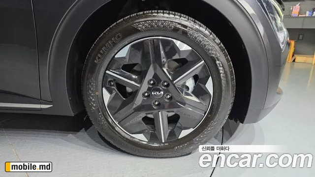 2025 Kia EV6 — photo 21