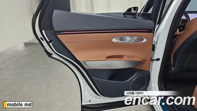 2026 Genesis GV70 — photo 25