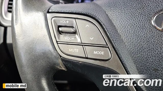 2016 Hyundai Santafe — photo 26