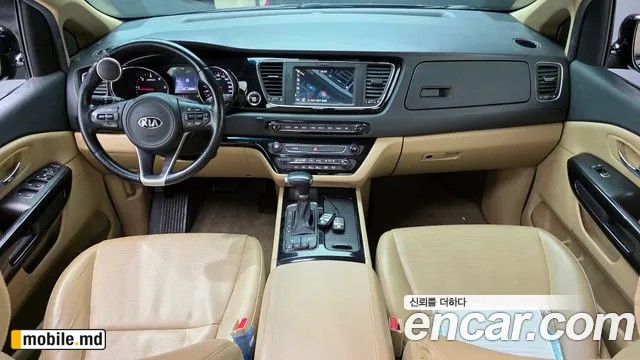2017 Kia Canival — photo 7