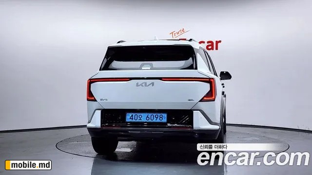2026 Kia EV5 — photo 4