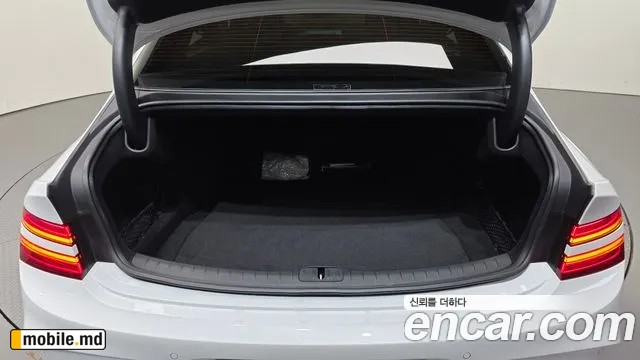 2026 Genesis G80 — photo 31