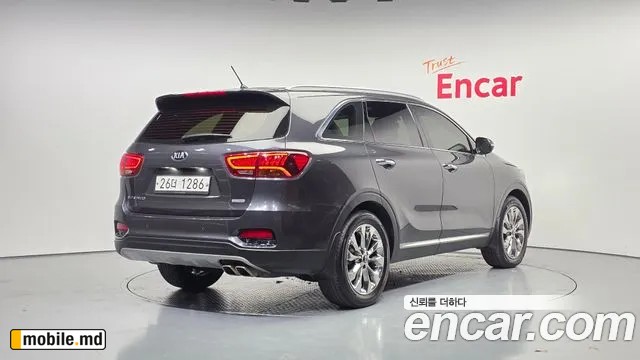 2018 Kia Sorento — photo 2