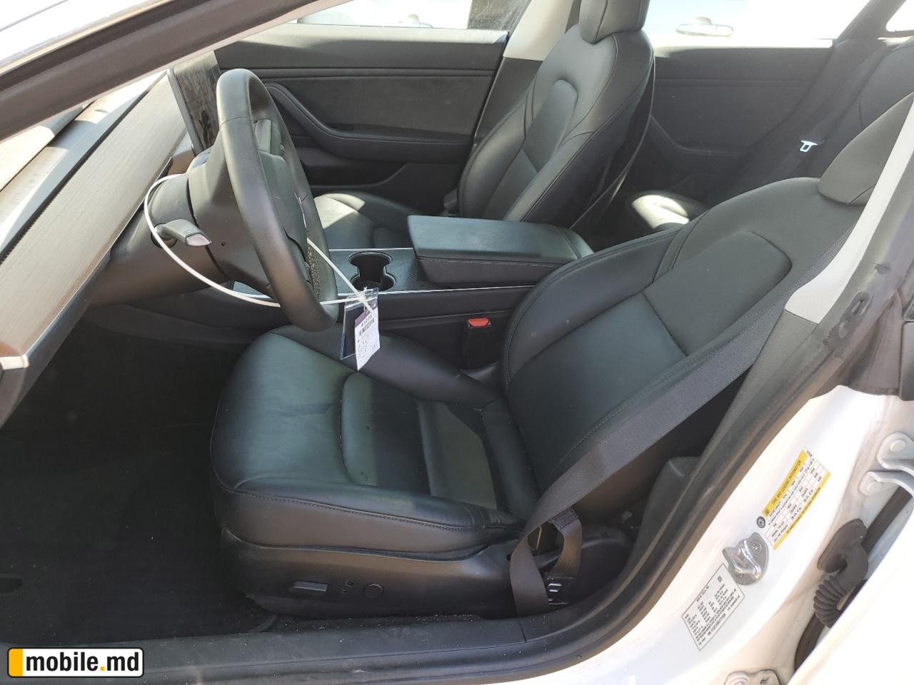 2020 Tesla Model 3 — photo 7
