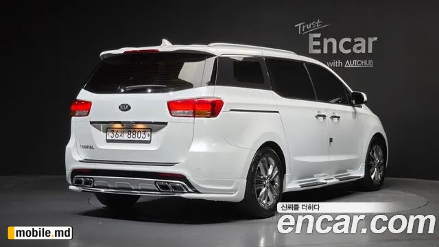 2018 Kia Canival — photo 2