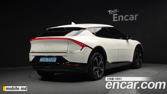 2023 Kia EV6 — photo 2