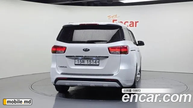 2017 Kia Canival — photo 4