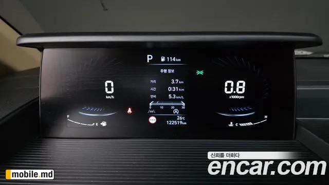 2023 Hyundai Staria — photo 8