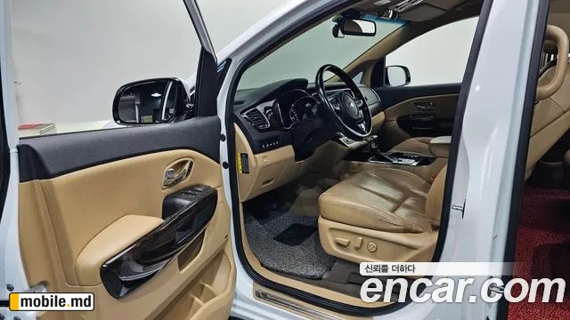 2019 Kia Canival — photo 10