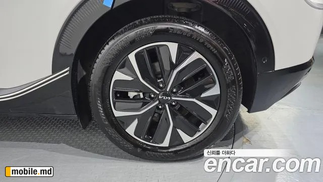 2024 Kia EV6 — photo 21