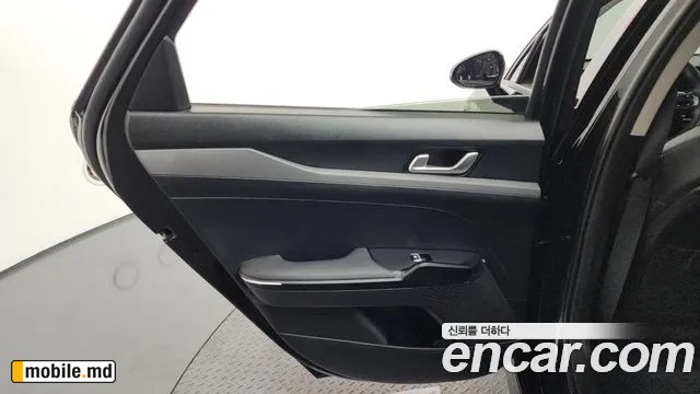 2025 Kia K5 — photo 25