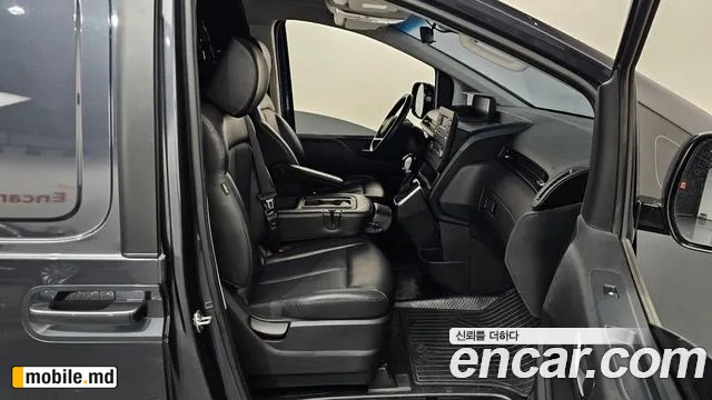 2022 Hyundai Staria — photo 26