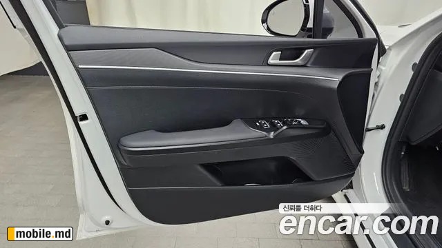 2026 Kia K5 — photo 24