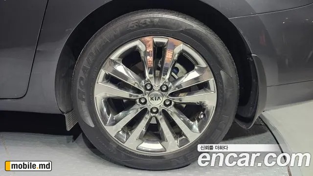 2016 Kia Canival — photo 21