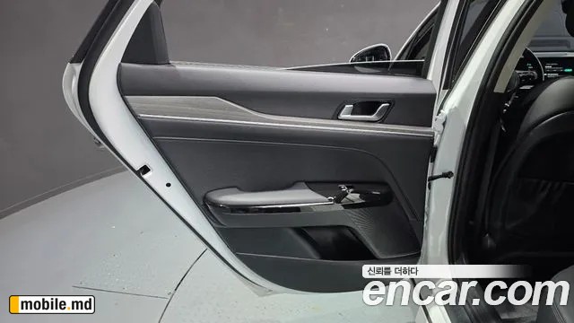2025 Kia K5 — photo 25