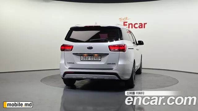 2017 Kia Canival — photo 4