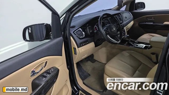 2019 Kia Canival — photo 11