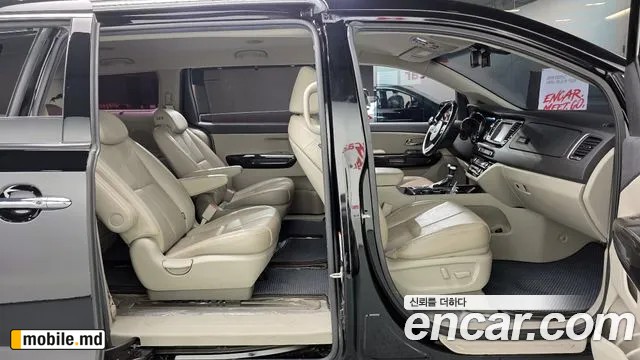 2019 Kia Canival — photo 10